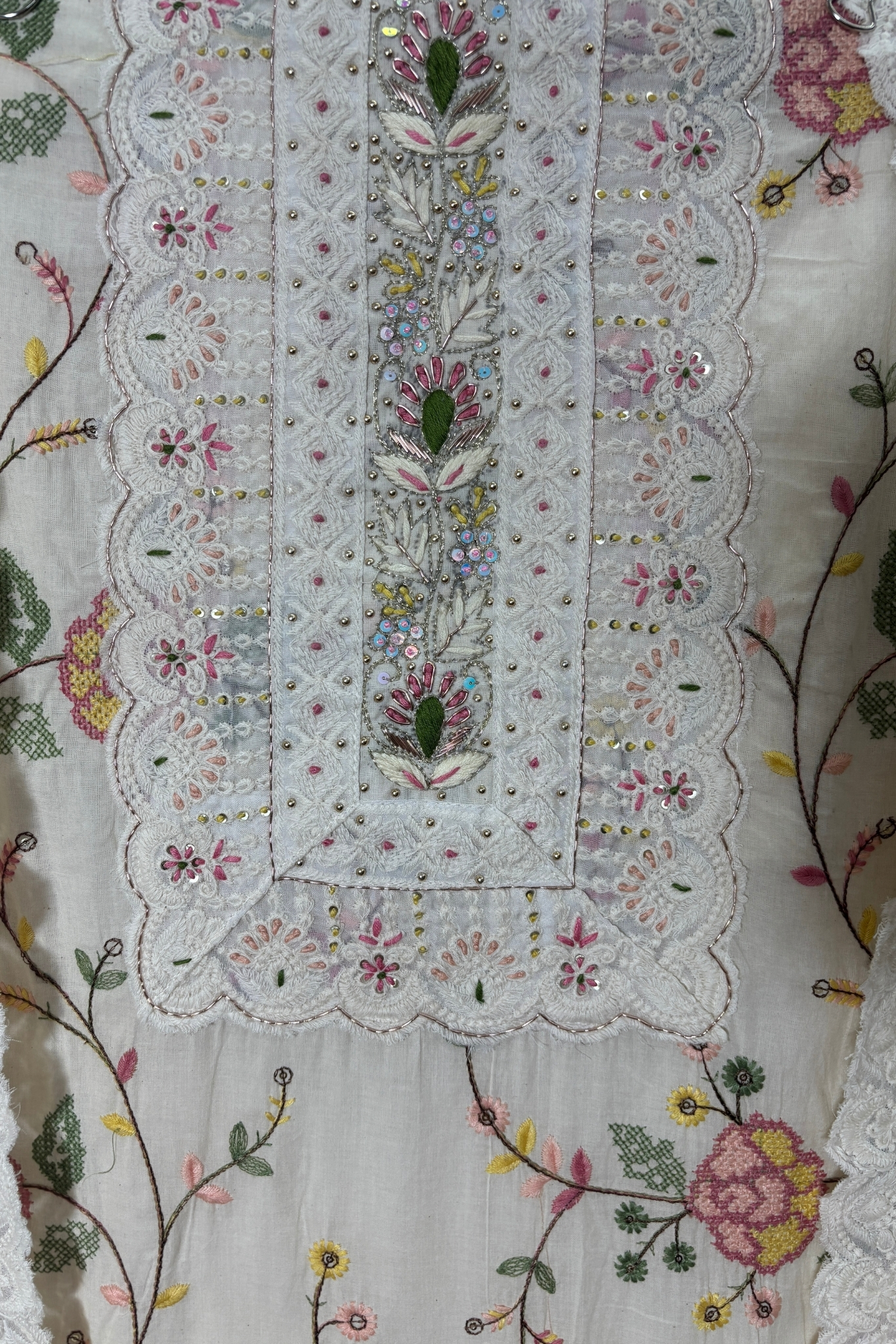 ira chikan 001 detail ira chikan 001 detail