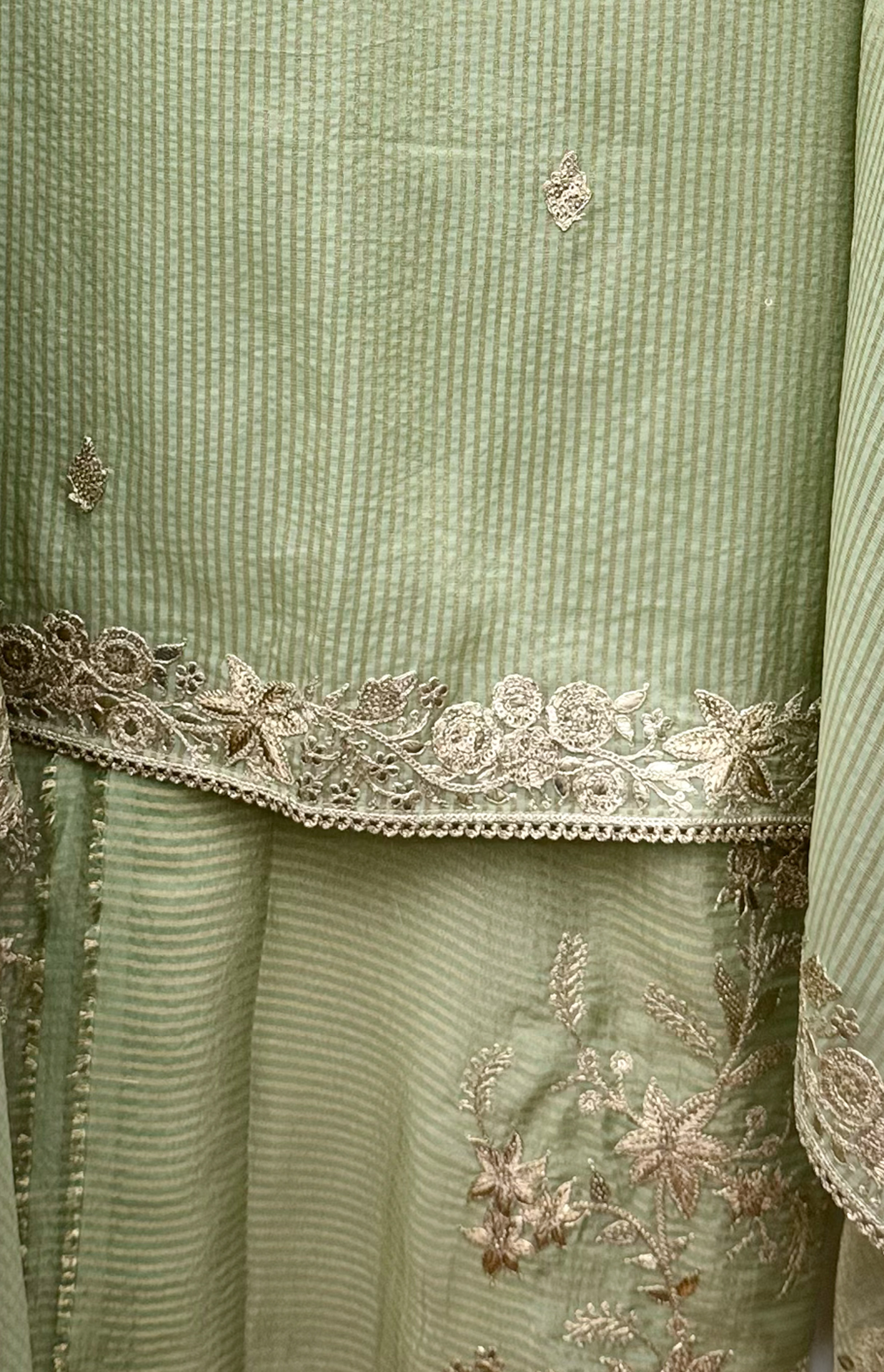 dupatta closeup dupatta closeup