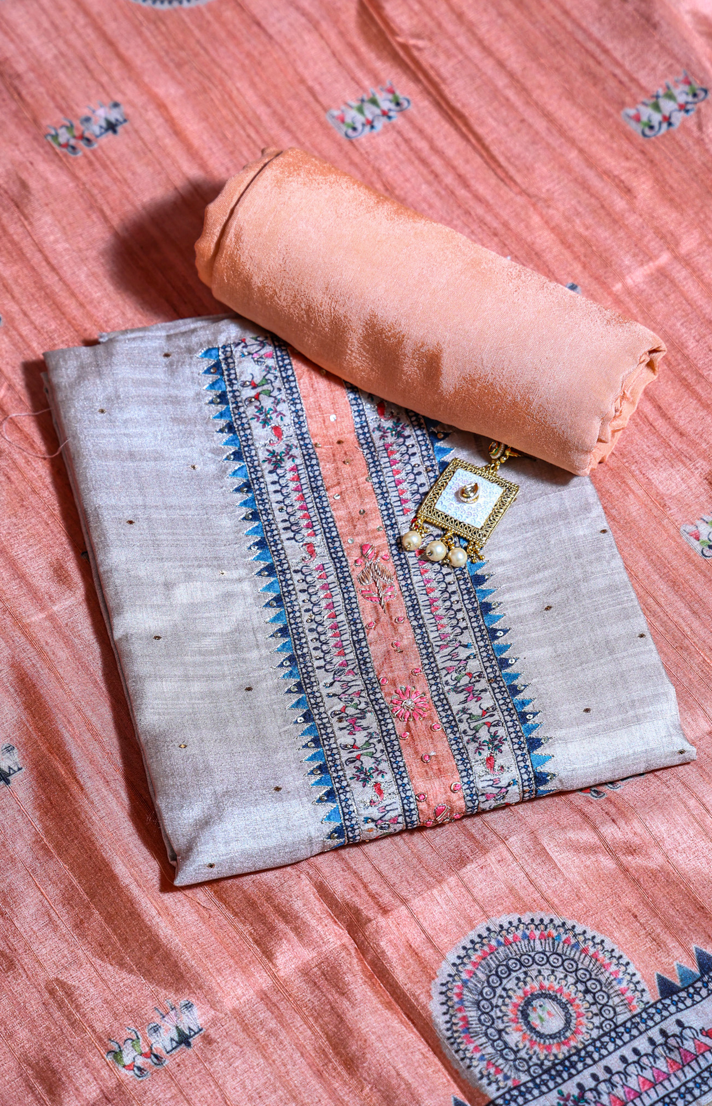 full view neck closup unstitched suit full view neck closup unstitched suit