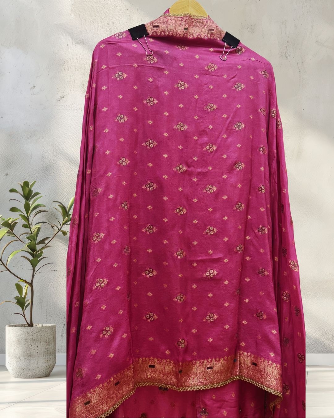 ira party 051 front3 ira party 051 front3