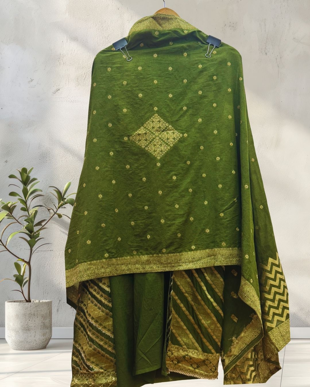 ira party 055 front3 ira party 055 front3