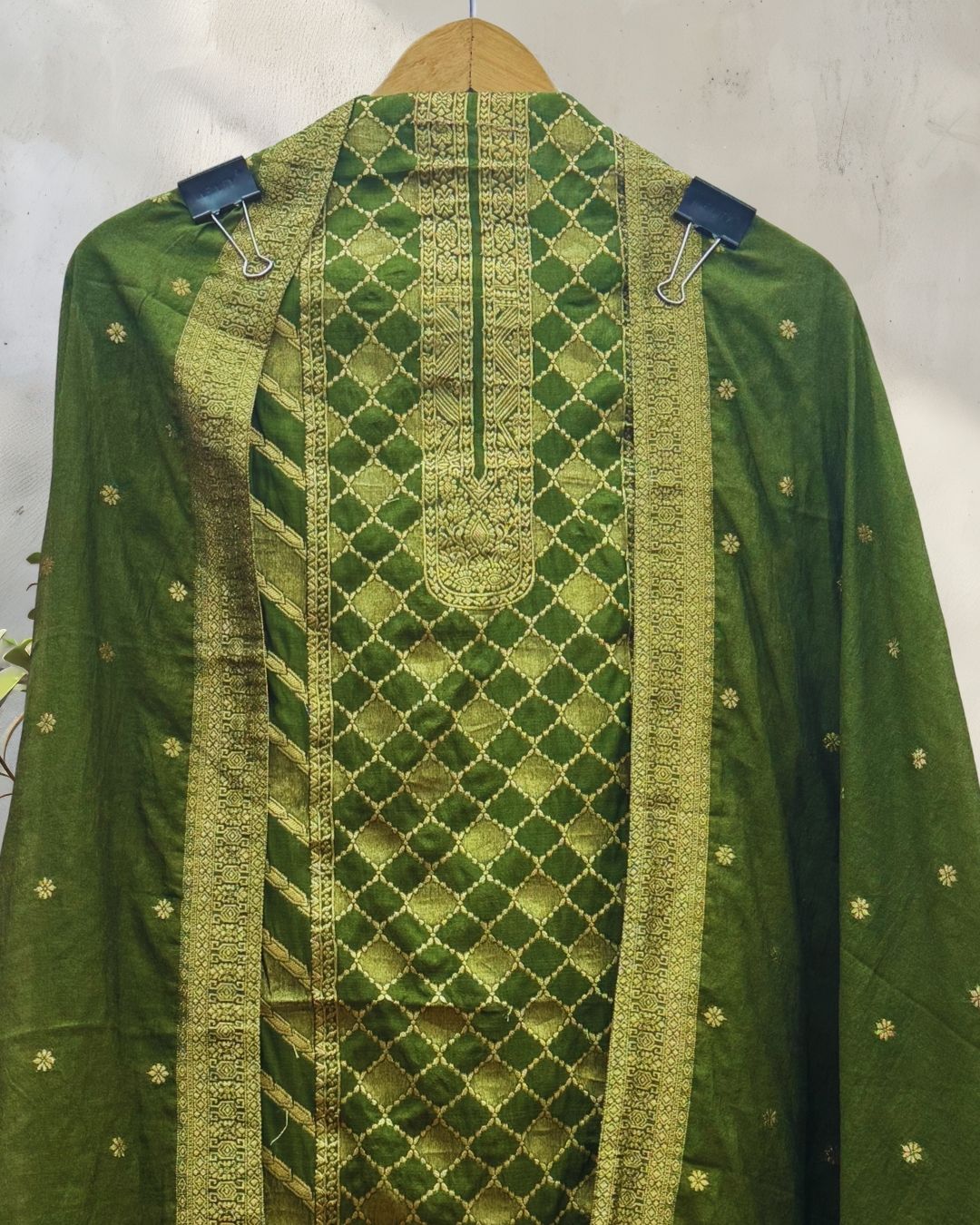 ira party 055 front4 ira party 055 front4